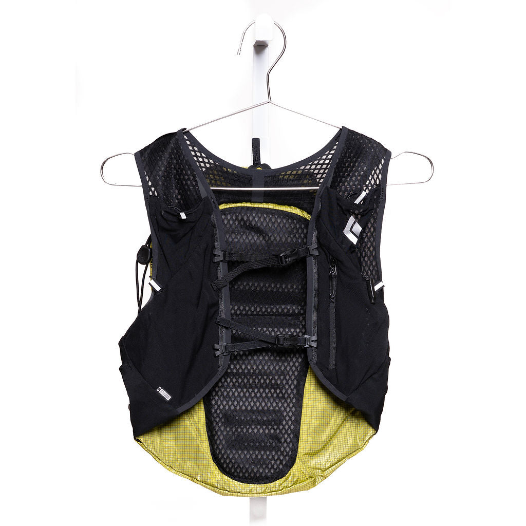Black Diamond Women's Distance 8-Liter Hydration Vest (S Women)