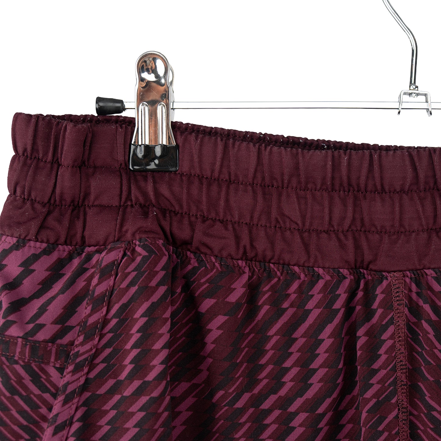 Lululemon Tracker III Shorts (6 Women)