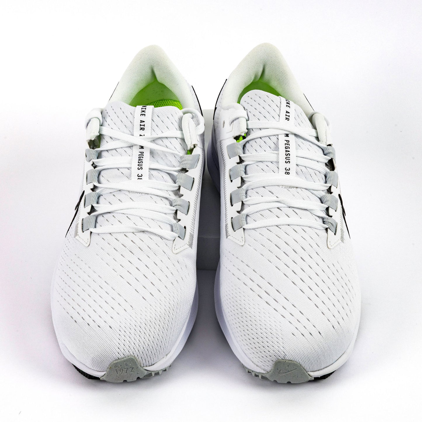 Nike Air Zoom Pegasus 38 (8.5 Men)